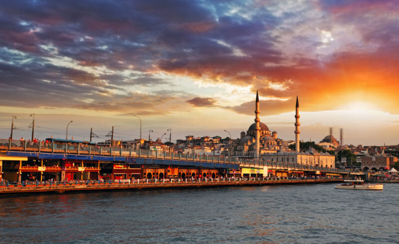 Turkey Two Week Itinerary: Galata Bridge