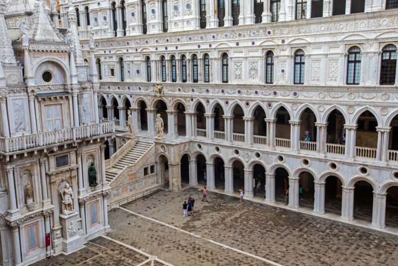 2 Week Itinerary in Italy: Doges Palace