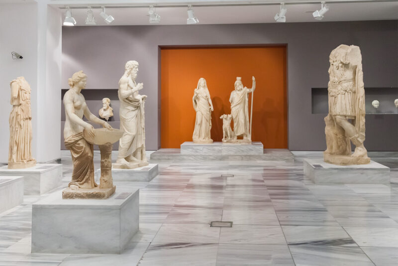 Best Things to do in Crete: Heraklion Archaeological Museum

