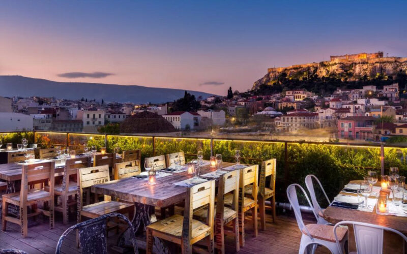 Rooftop Bars in Athens: 360 Cocktail Bar
