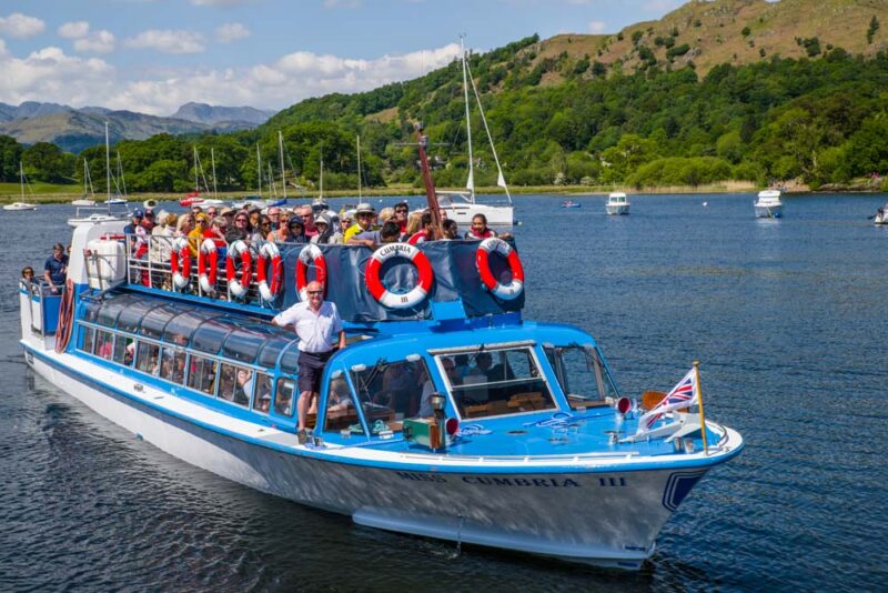 2 Week Itinerary in England: Boat Tour of Lake Windermere
