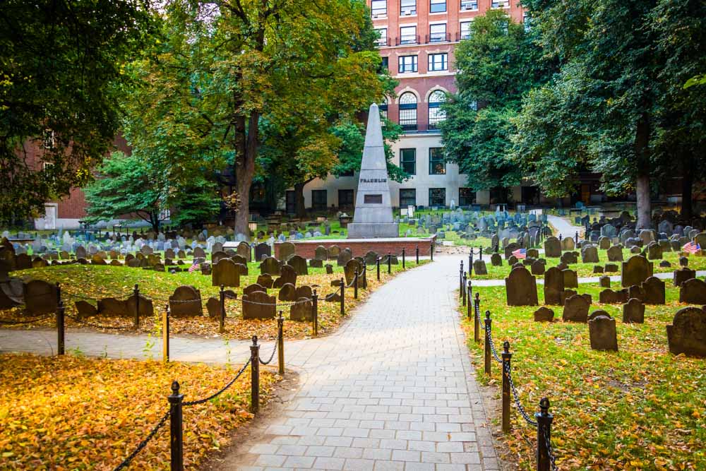 Boston Tours You Have to Take: Ghosts and Gravestones Tour