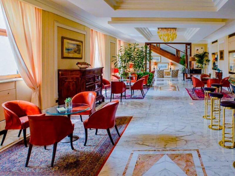 Where to Stay in Naples, Italy: Grand Hotel Vesuvio