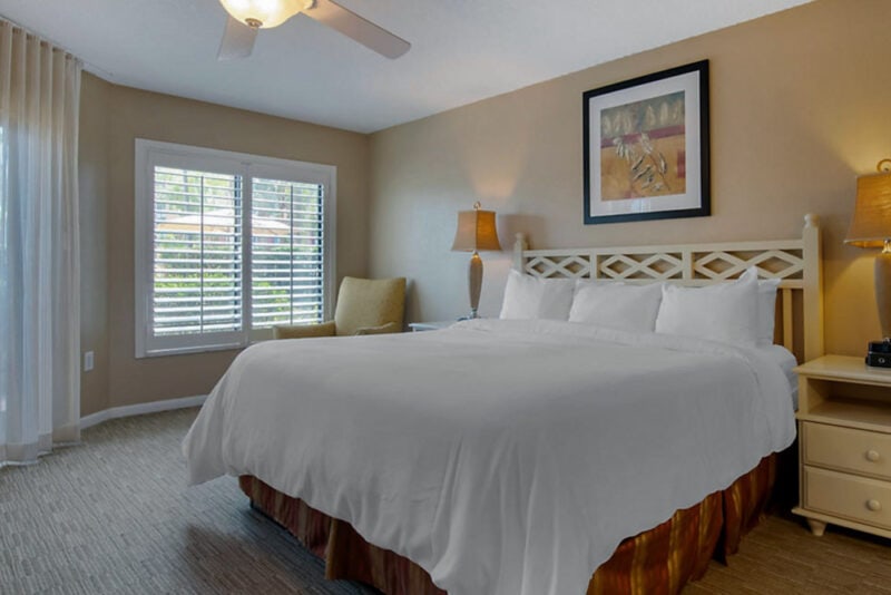 Best Hotels Near Universal Orlando: Bluegreen Vacations Orlando’s Sunshine Resort