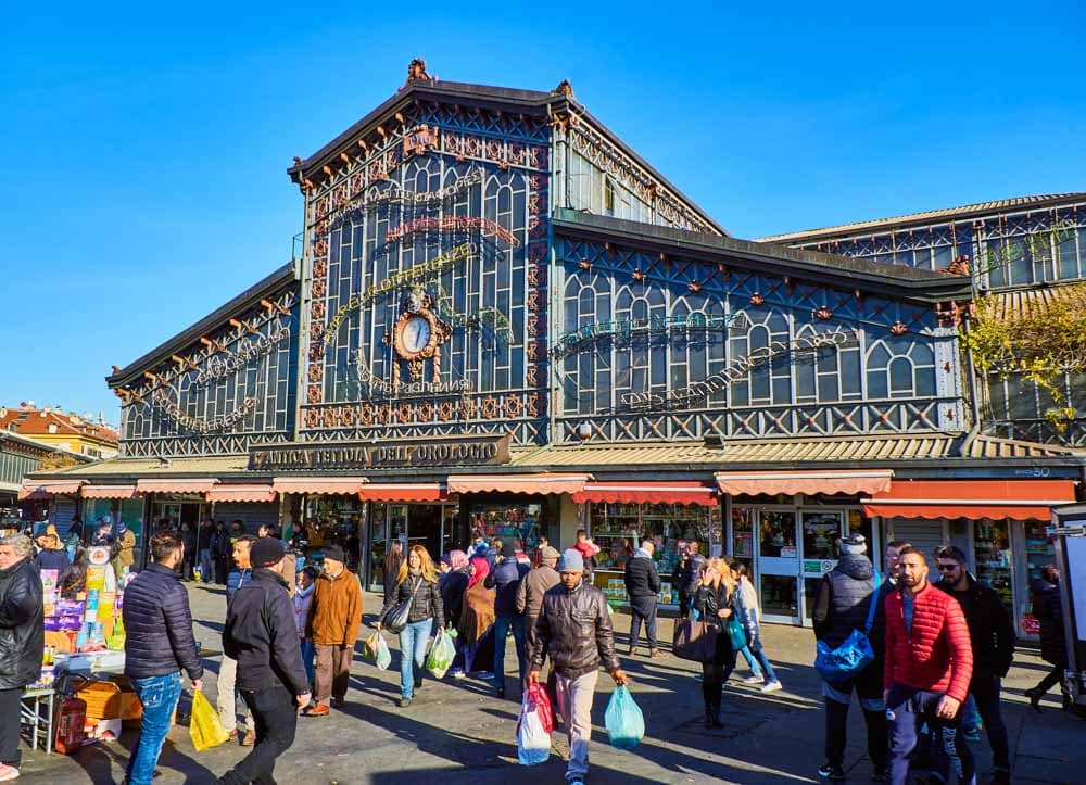 Cool Things to do in Turin: Porta Palazzo Market