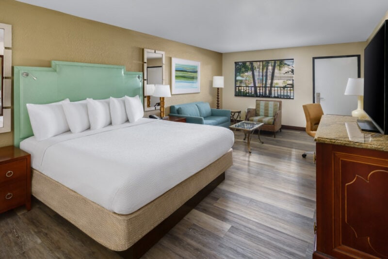 Hotels Close to Universal Orlando: CoCo Key Hotel & Water Park Resort