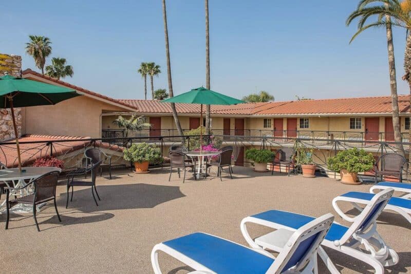 Los Angeles Hotels Near Universal Studios Hollywood: Safari Inn, a Coast Hotel