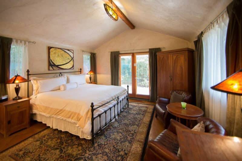 Where to Stay in Ojai, California: The Emerald Iguana Inn