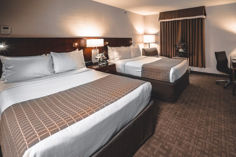 Where to Stay in Ottawa, Canada: Lord Elgin Hotel