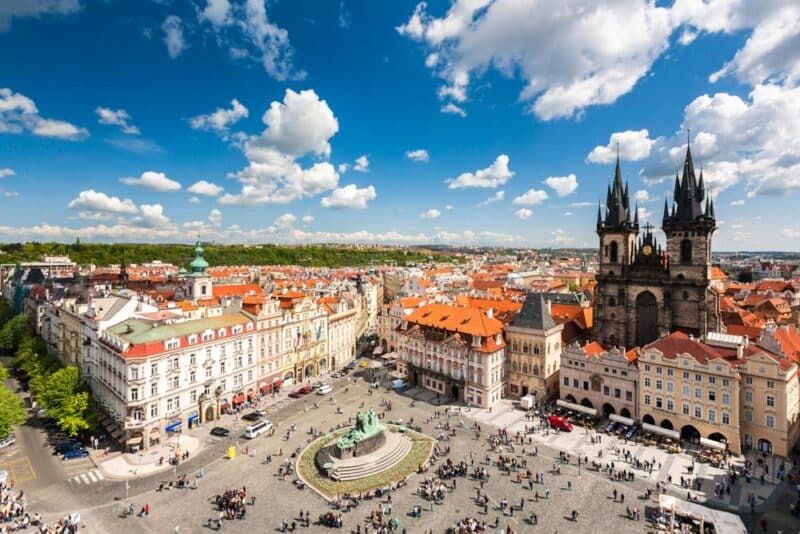 2 Week Czech Republic Itinerary: Old Town Square