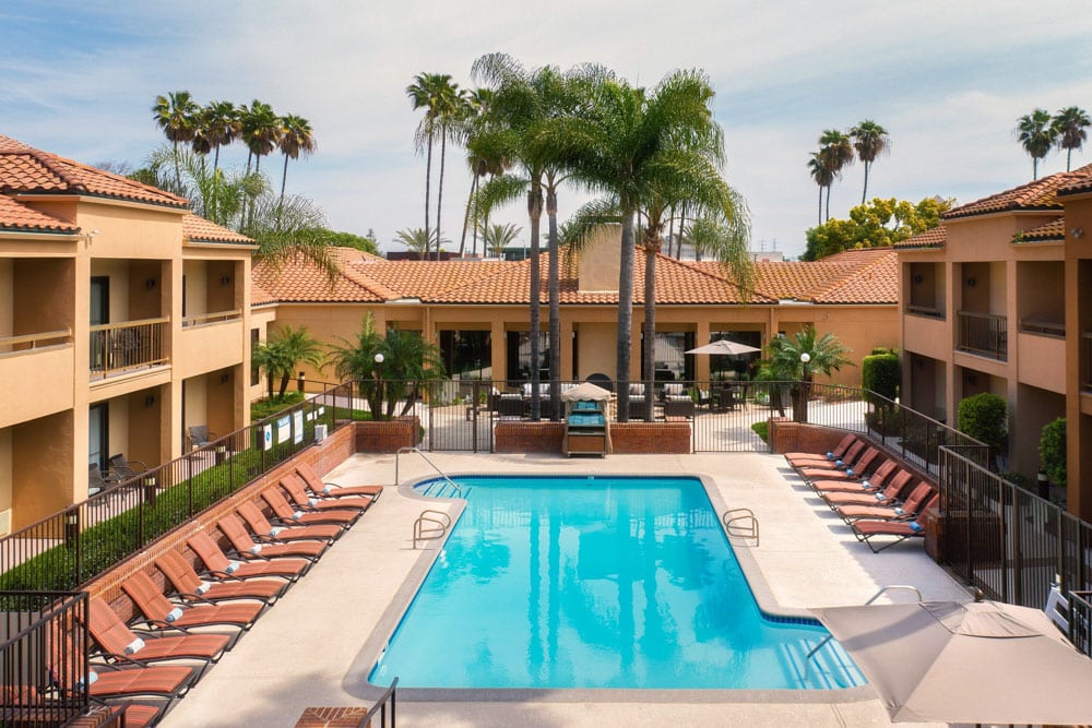 Cool Knott's Berry Farm Hotels in Anaheim, California: Courtyard Anaheim Buena Park