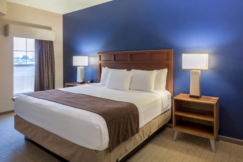 Hershey Hotels Near Hersheypark: Bluegreen Vacations Suites at Hershey