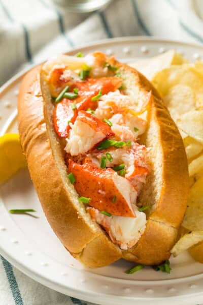 Local Foods to Try in Massachusetts: Lobster Rolls in Cape Cod