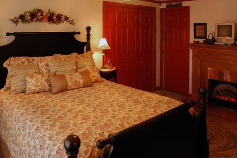 Where to Stay Near Hersheypark: Annville Inn Bed & Breakfast