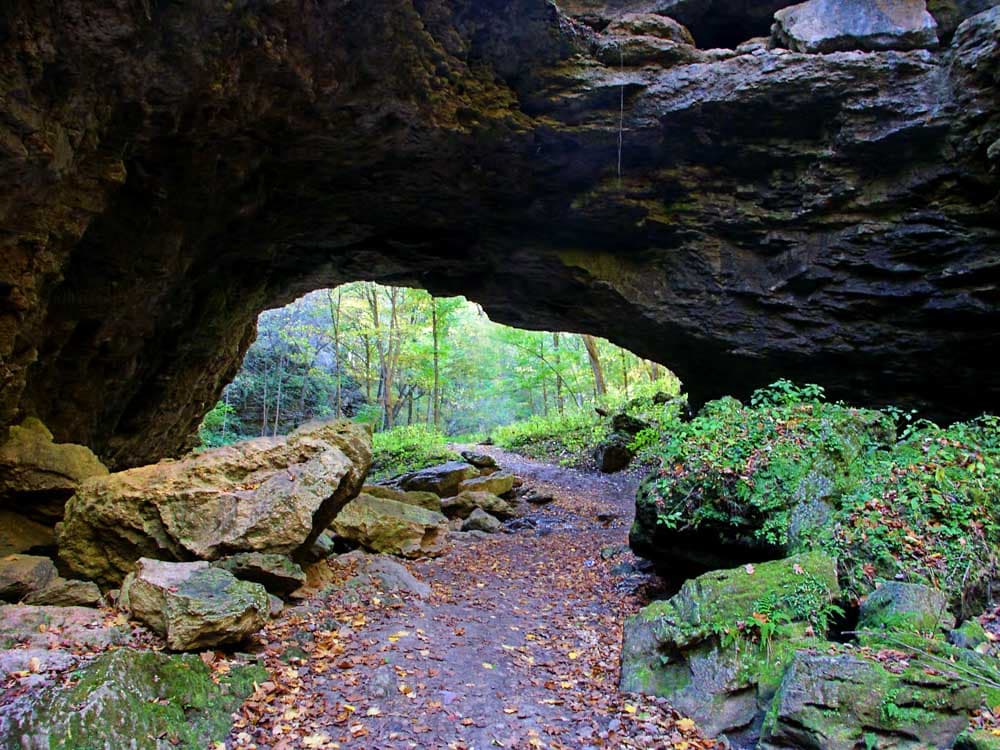 Best Things to do in Iowa: Maquoketa Caves State Park