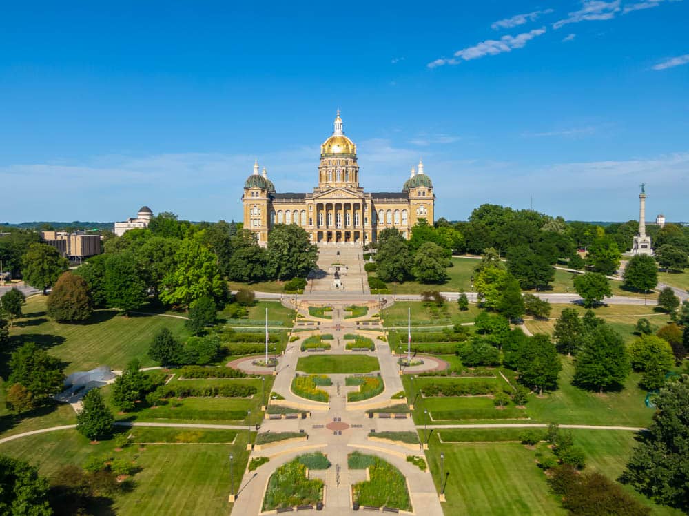 Unique Things to do in Iowa: Iowa State Capitol