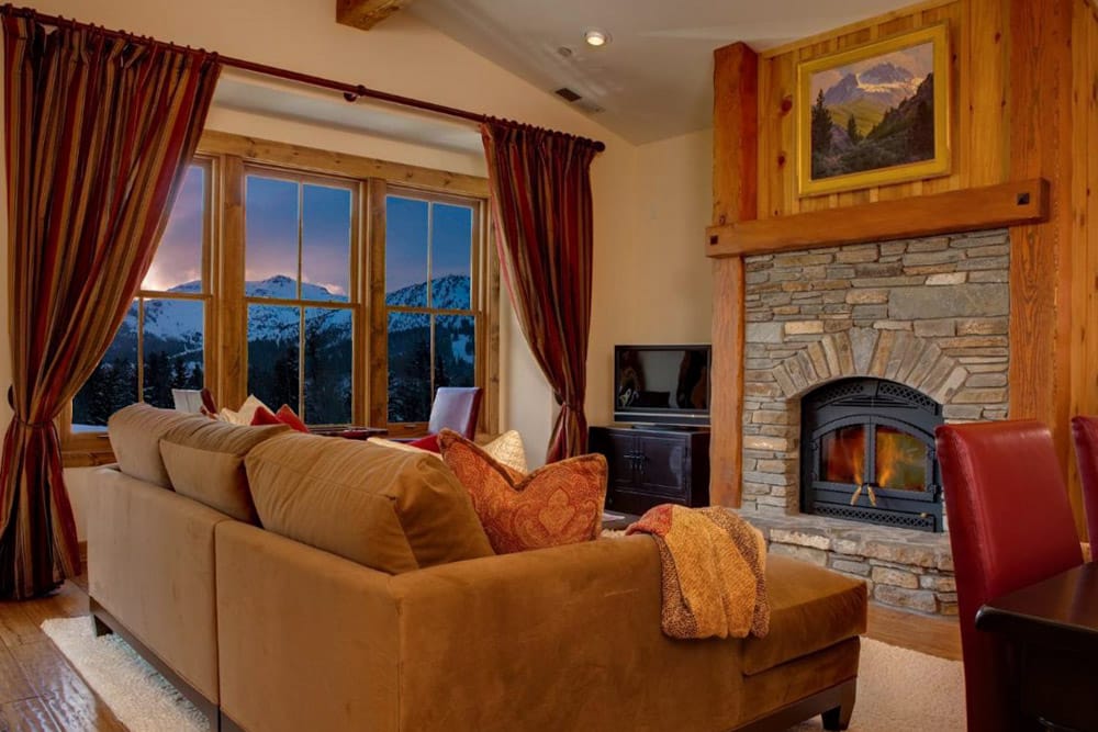 Cool Hotels in Mammoth Lakes, California: Snowcreek Resort Vacation Rentals