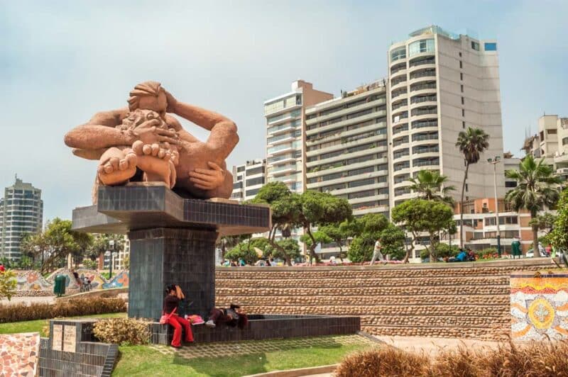 Weekend in Lima 3 Days Itinerary: Parque Del Amor
