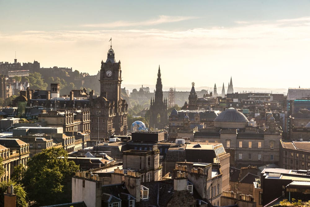 What Places Have Shoulder Season in August: Edinburgh