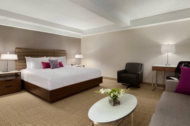 Where to Stay in Edmonton, Canada: Coast Edmonton Plaza Hotel