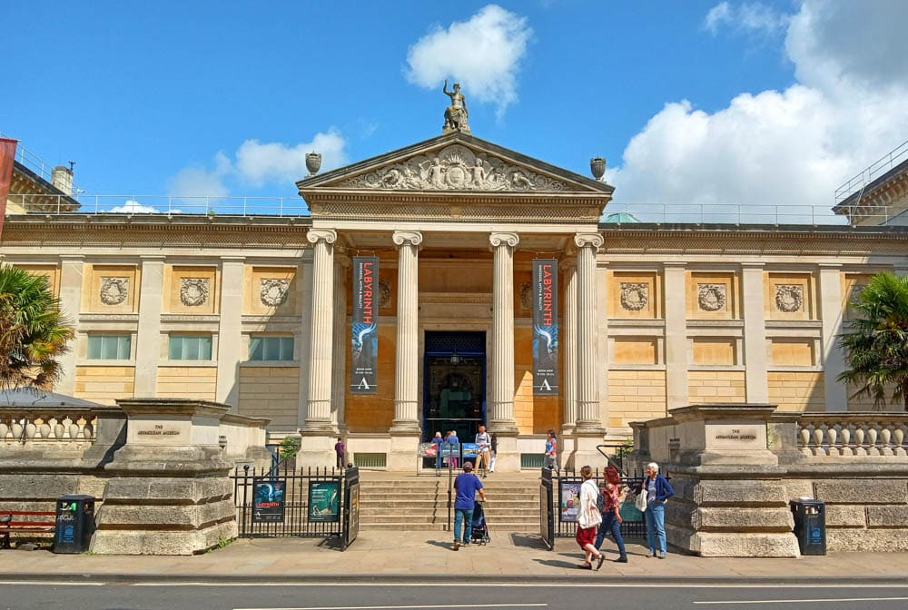 Cool Things to do in Oxford: Ashmolean Museum