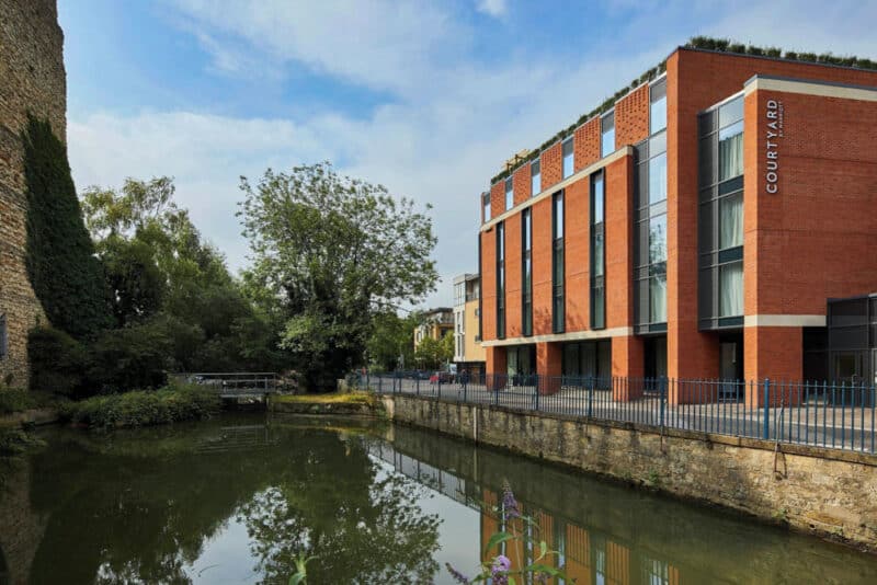 Unique Hotels in Oxford, England: Courtyard by Marriott Oxford City Centre