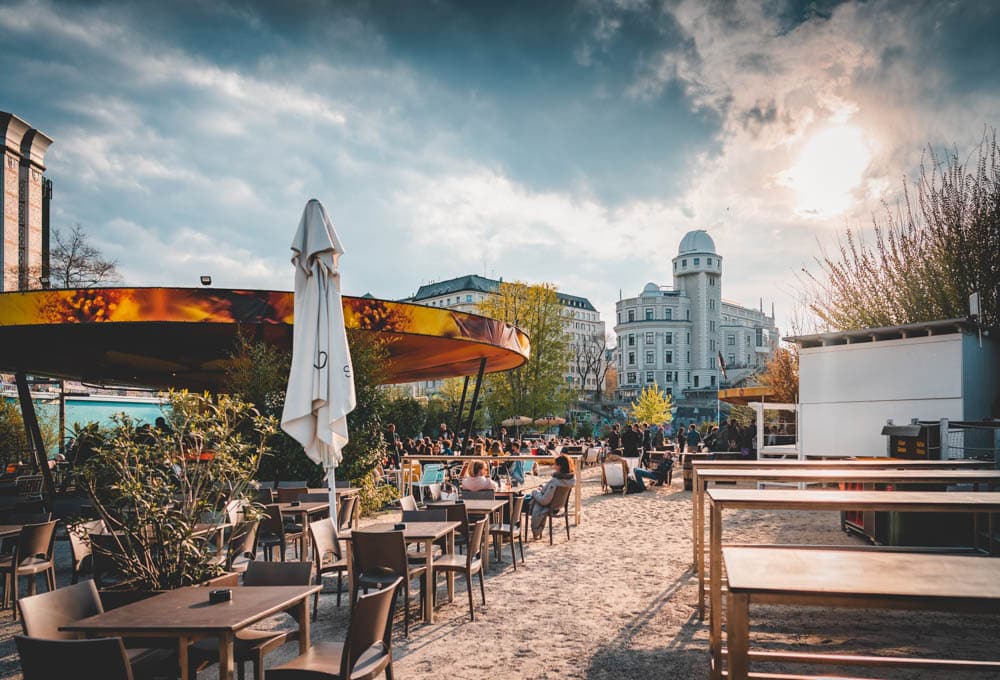 Cool Bars in Vienna: Strandbar Herrmann