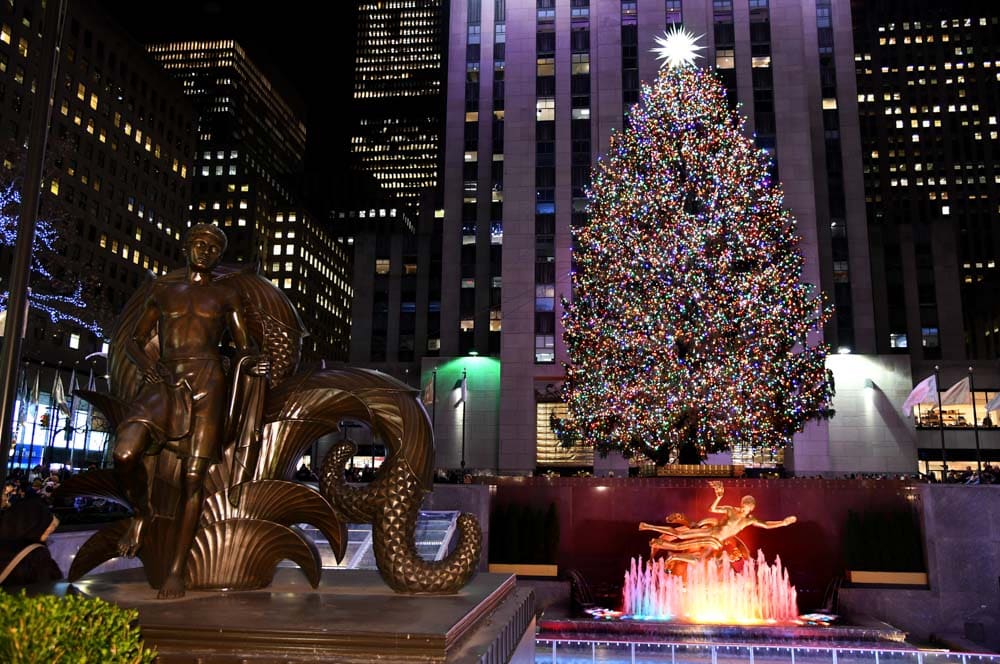 Places to Visit in New York City During Winter: Rockefeller Center Christmas Tree