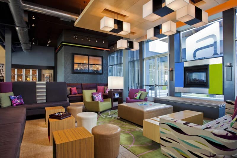 Best Hotels Near Lambeau Field: Aloft Green Bay