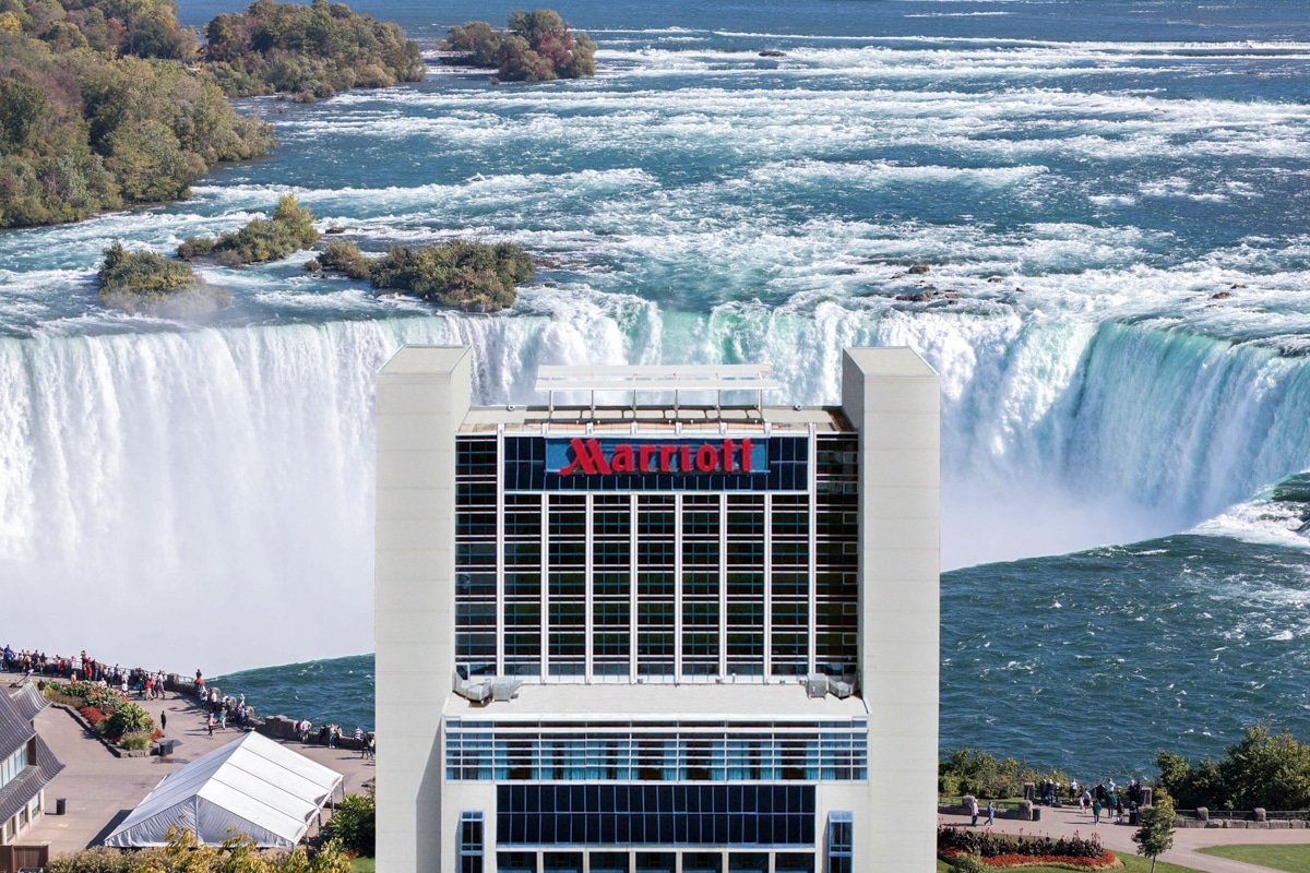 Best Hotels Near Niagara Falls: Marriott on the Falls