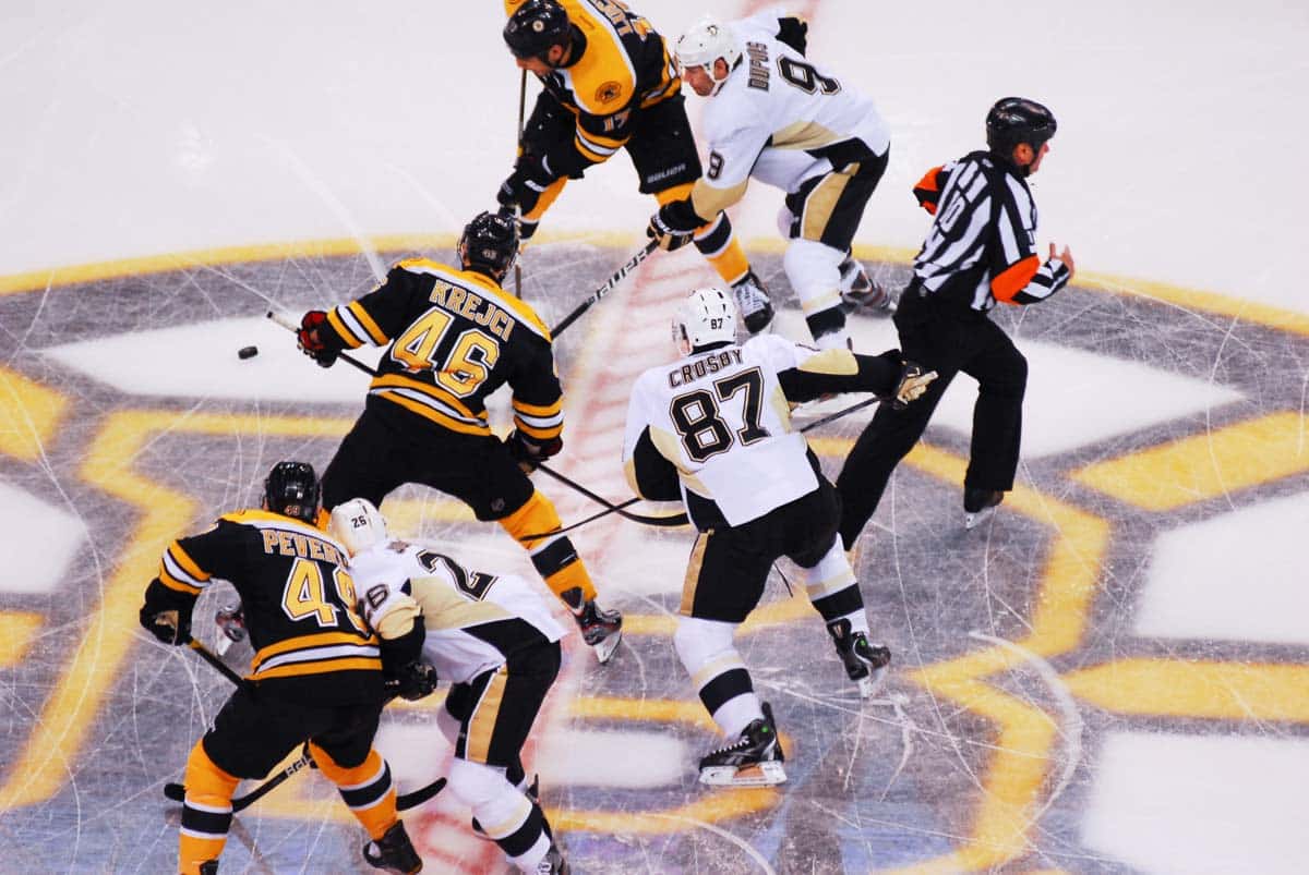 Best Things to do in Boston in March: Hockey Game