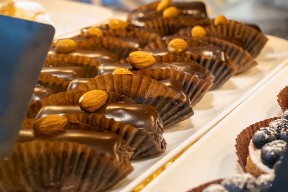 Fun Things to do in Massachusetts in February: Harvard Square Chocolate Tour