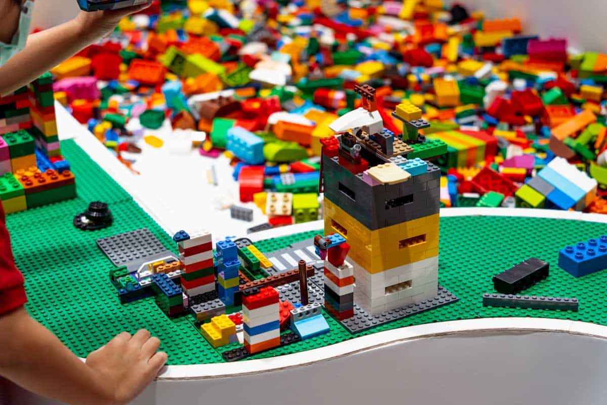 Must do things in Boston with Kids: LEGO Discovery Center
