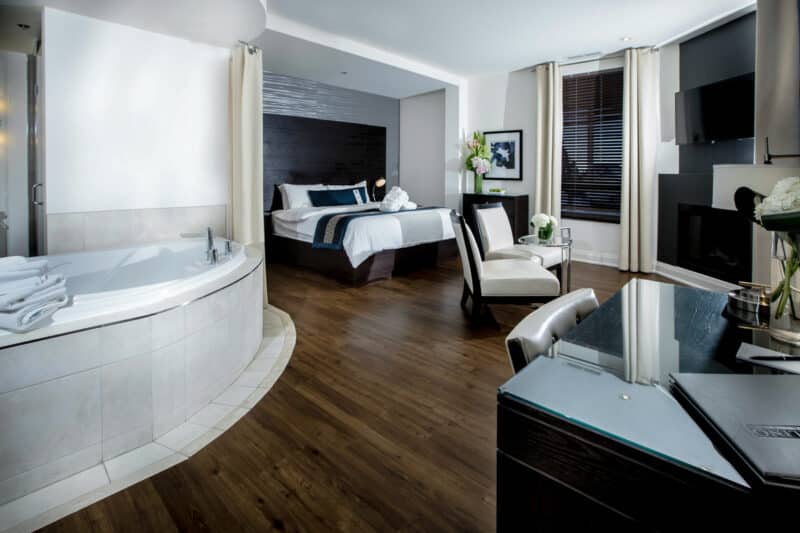 Ontario Hotels Close to Niagara Falls: Sterling Inn & Spa