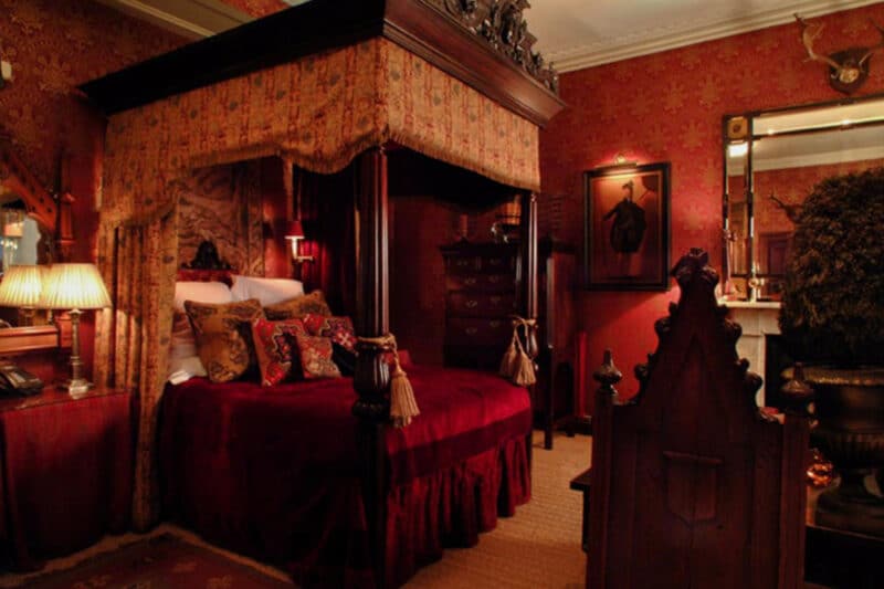 Romantic Getaway Hotels in the UK: The Witchery by the Castle