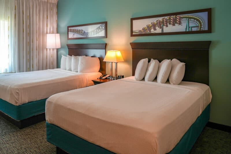 Sandusky Hotels Close to Cedar Point: Cedar Point’s Express Hotel