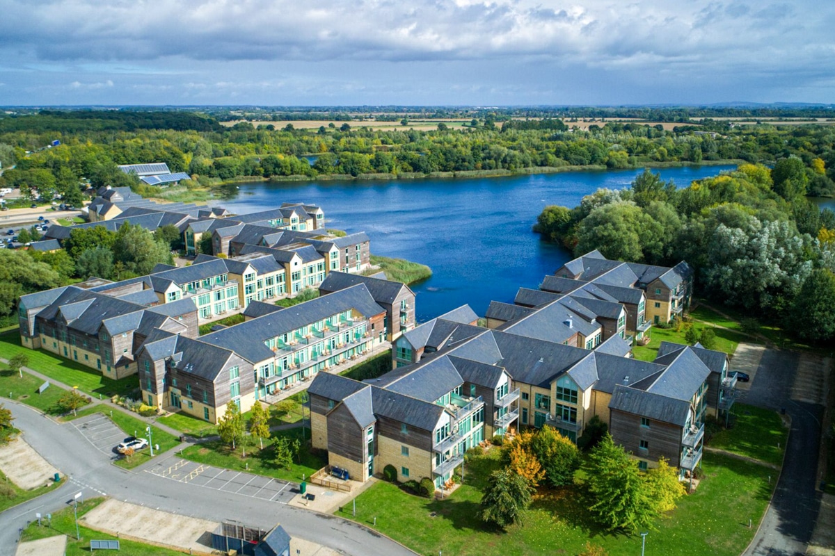 Best 5 Star Hotels in Cotswolds, England: De Vere Cotswold Water Park Hotel