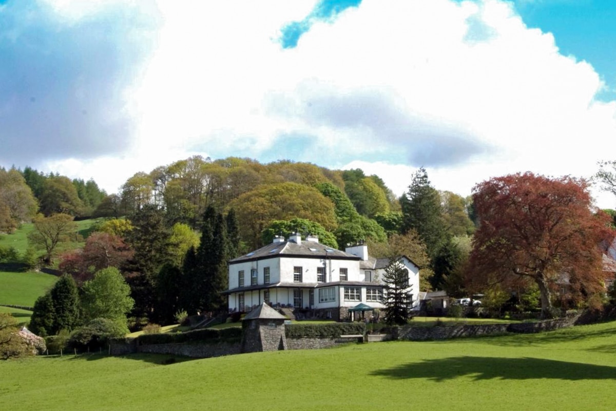 Best 5 Star Hotels in the Lake District, England: Ees Wyke Country House