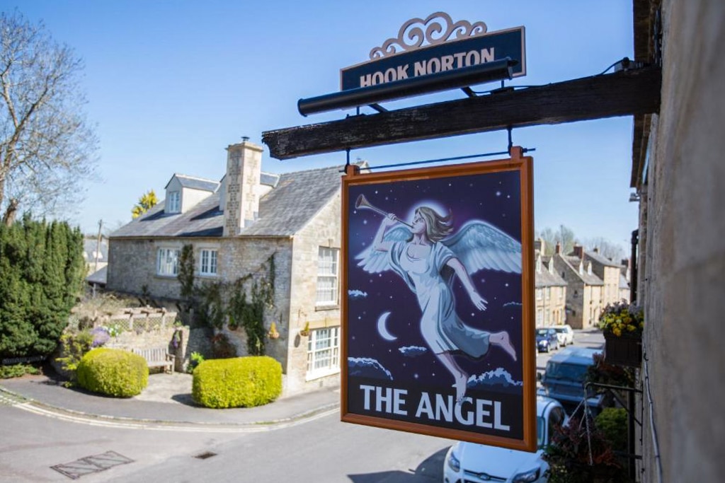 Best Luxury Hotels in Cotswolds, England: The Angel at Burford