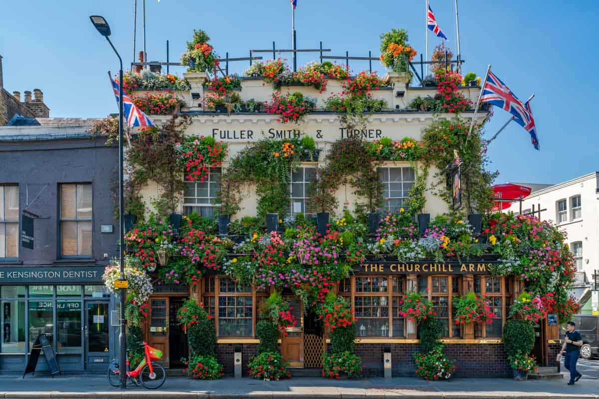 Best Things to do in London in April: The Churchill Arms