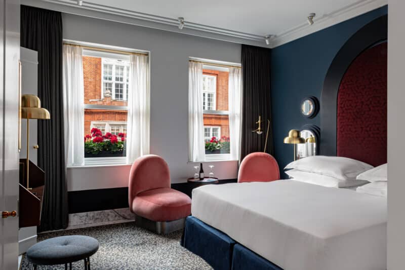 London Hotels Close to Covent Garden: The Henrietta Hotel