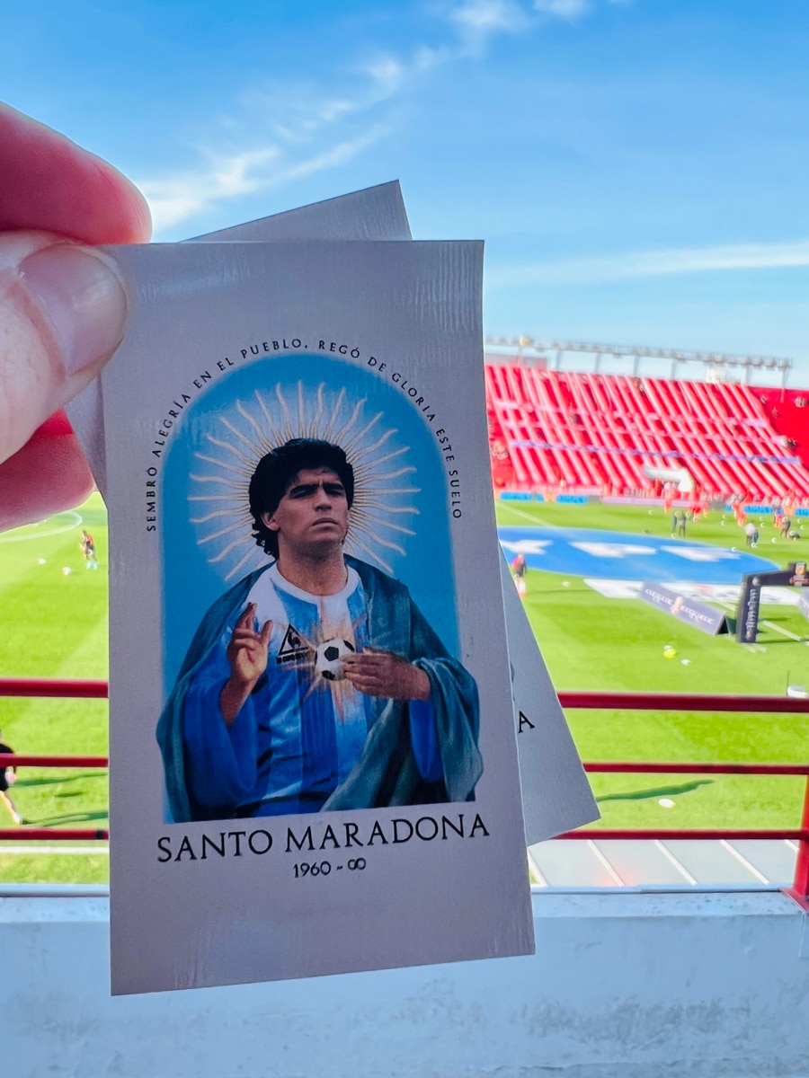 Things Football Lovers Must Do While in Buenos Aires: Worship Maradona