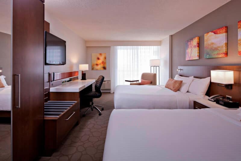 Best Luxury Hotels in Winnipeg, Canada: Delta Hotels by Marriott Winnipeg