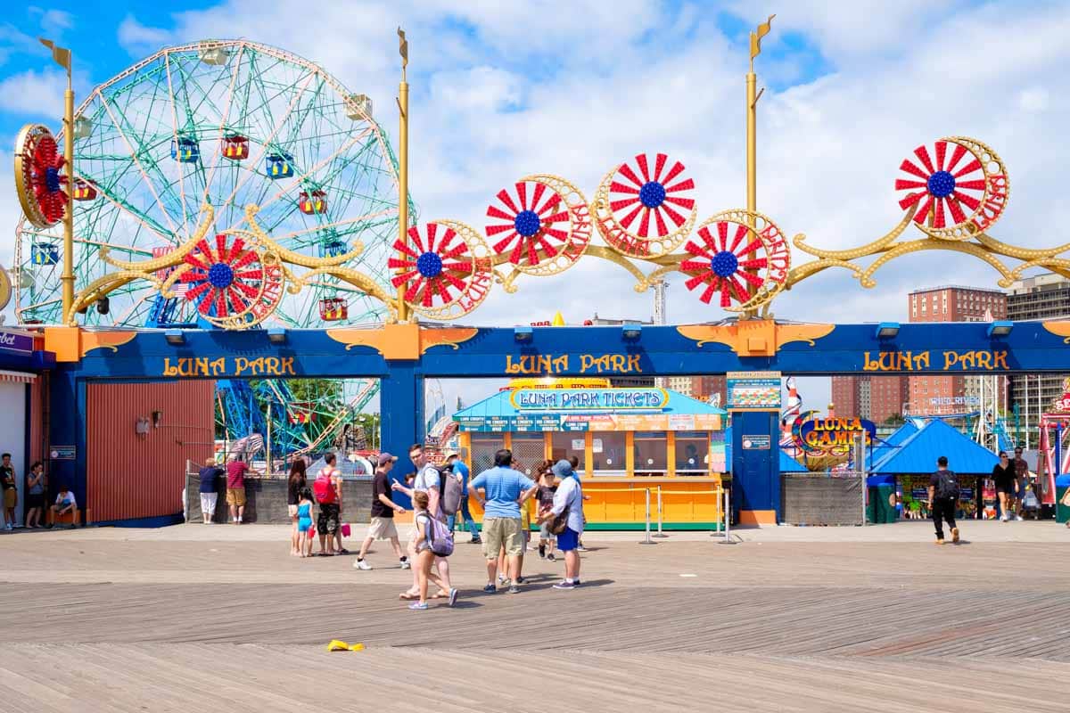Best Things to do in NYC in May: Luna Park