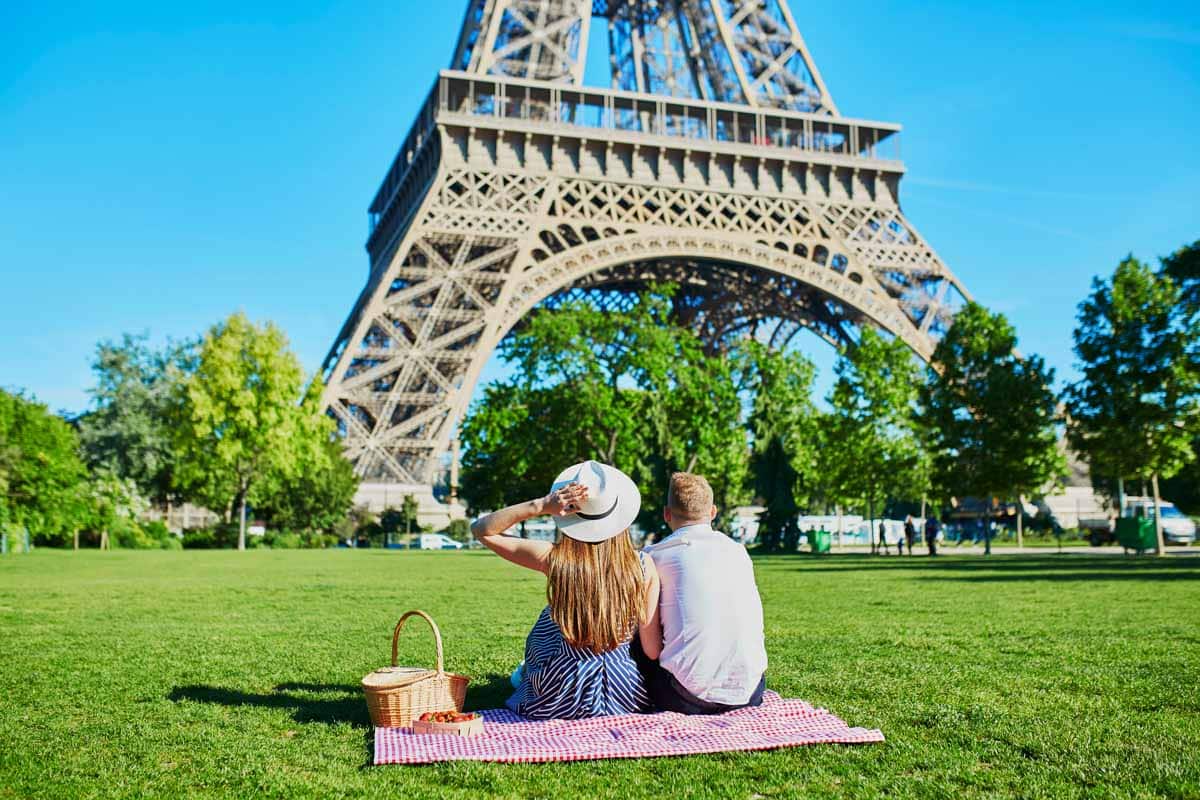 Best Things to do in Paris in April: Eiffel Tower