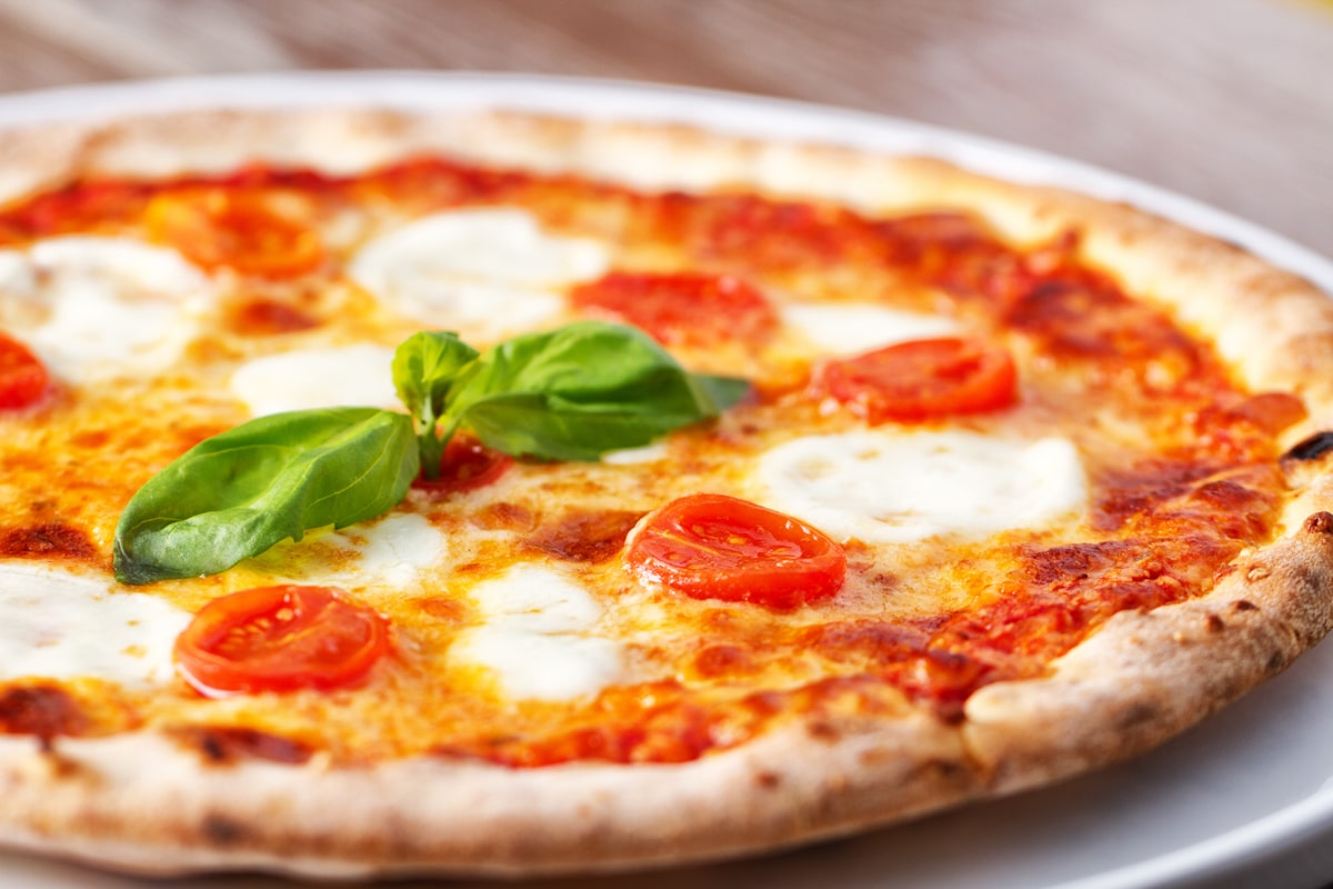 Must-try Dishes in Tenerife: Margherita Pizza