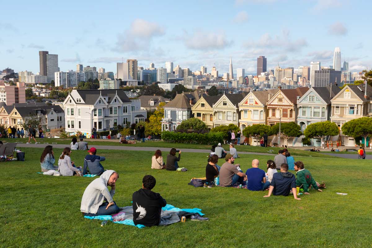 Unique Things to do in San Francisco in May: Alamo Square Park