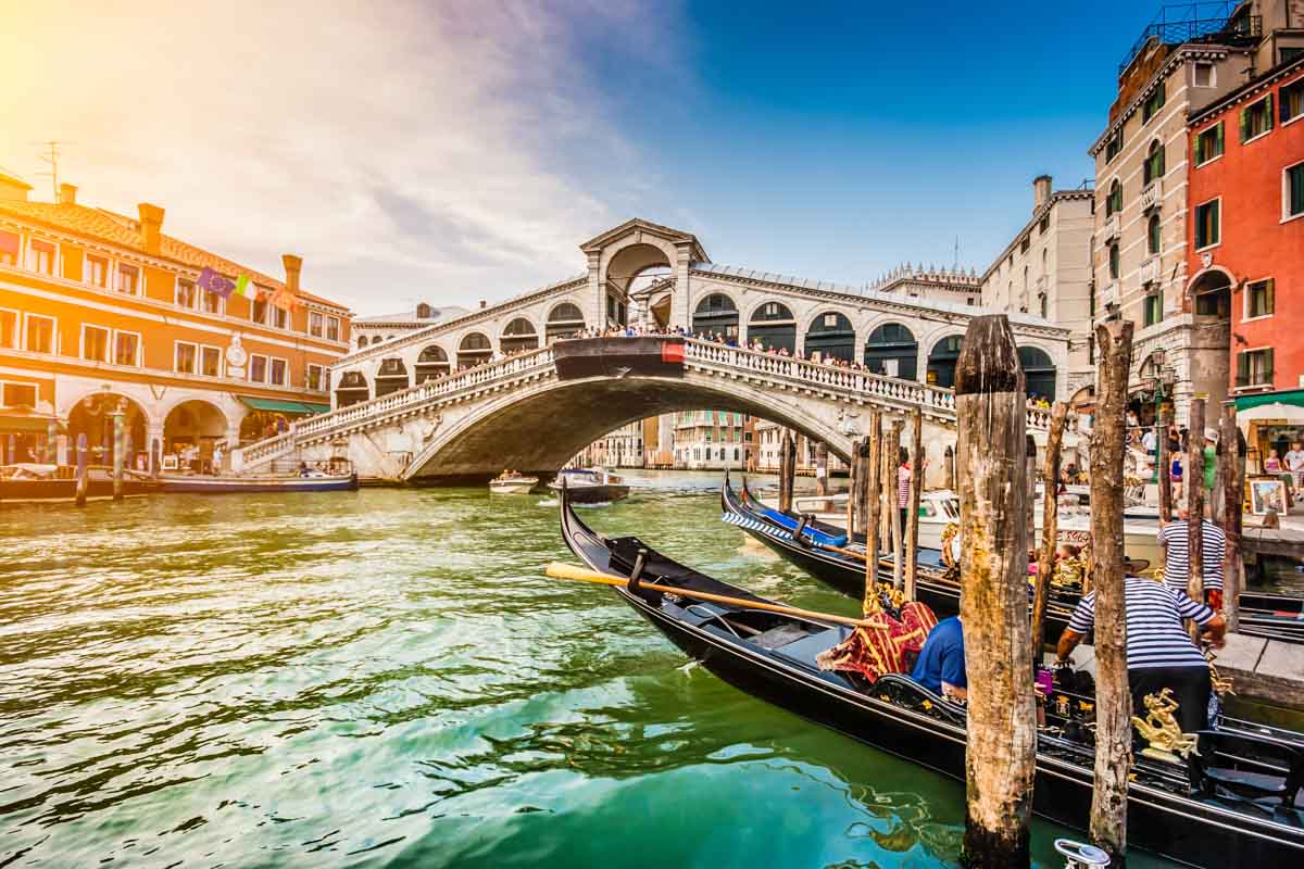 What to do in Venice in April: Rialto Bridge