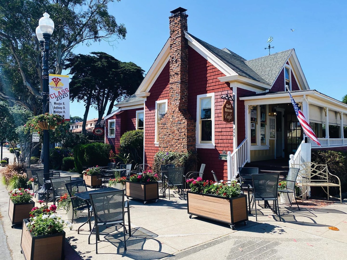 Best Breakfast Places in Monterey: Red House Cafe