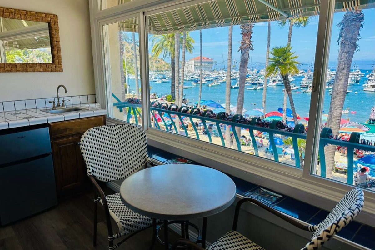 Best Luxury Hotels in Catalina Island, California: The Edgewater
